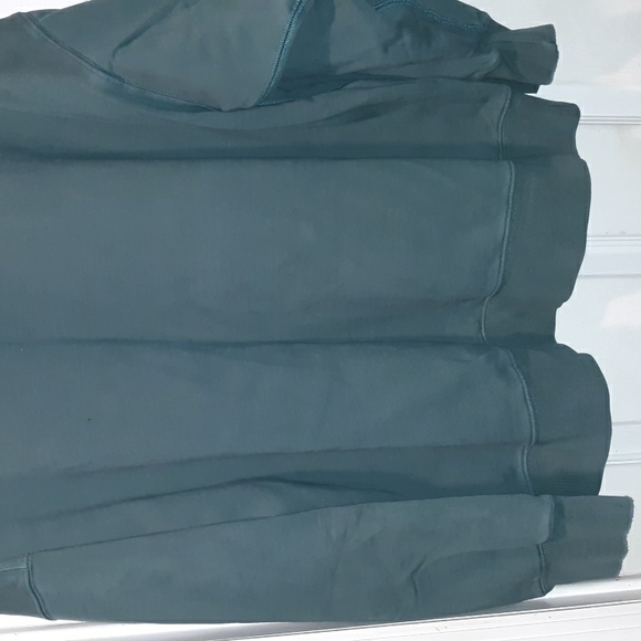 American Eagle Relaxed/Distressed Crew Neck Sweatshirt 2021 - Picture 14 of 14